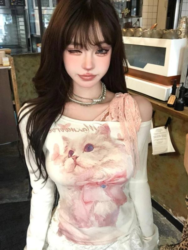 Dreamy Feline Graphic Top - Trendy Y2K Outfits for Women & Girls