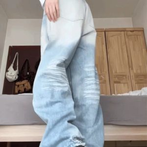 Light Wash Oversized Baggy Jeans - Trendy Y2K Outfits for Women